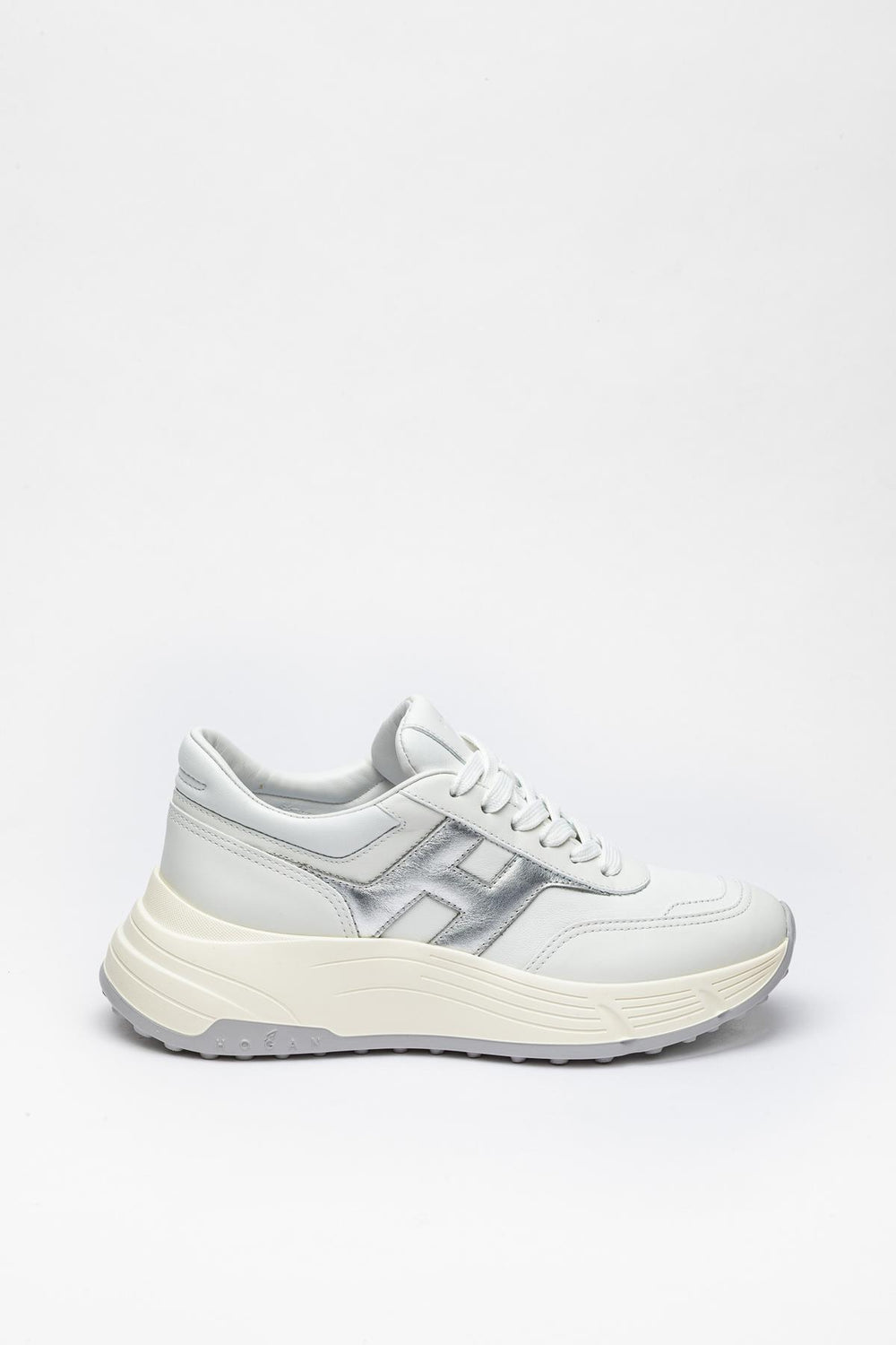 Beyaz Renkli Deri Sneaker