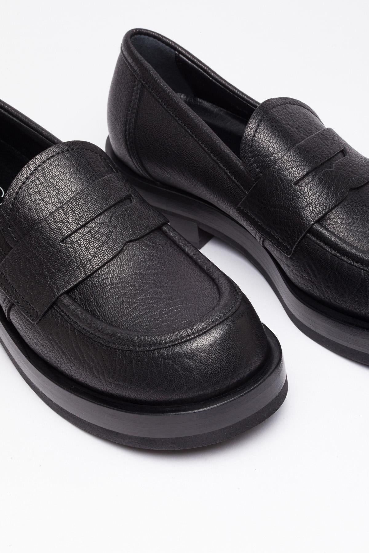 Siyah Deri Loafer