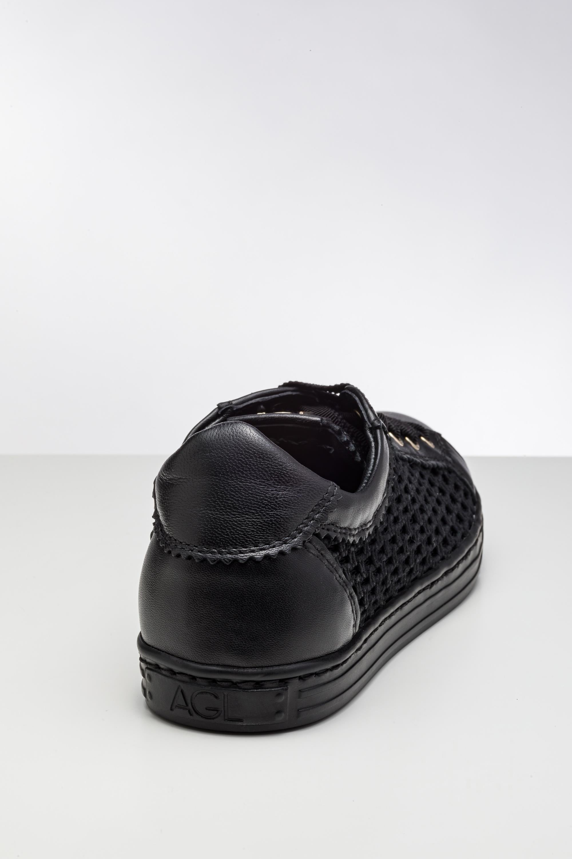 Siyah Renkli Deri Sneaker