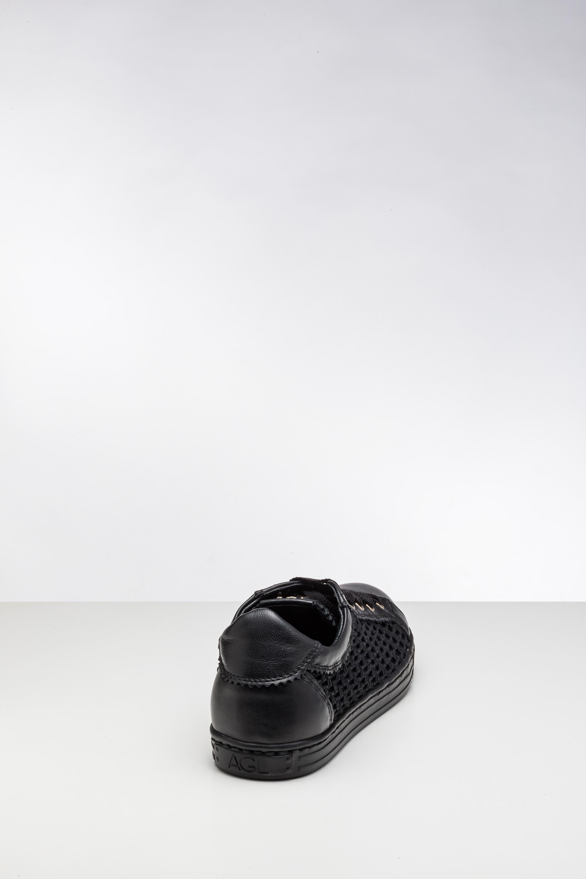 Siyah Renkli Deri Sneaker